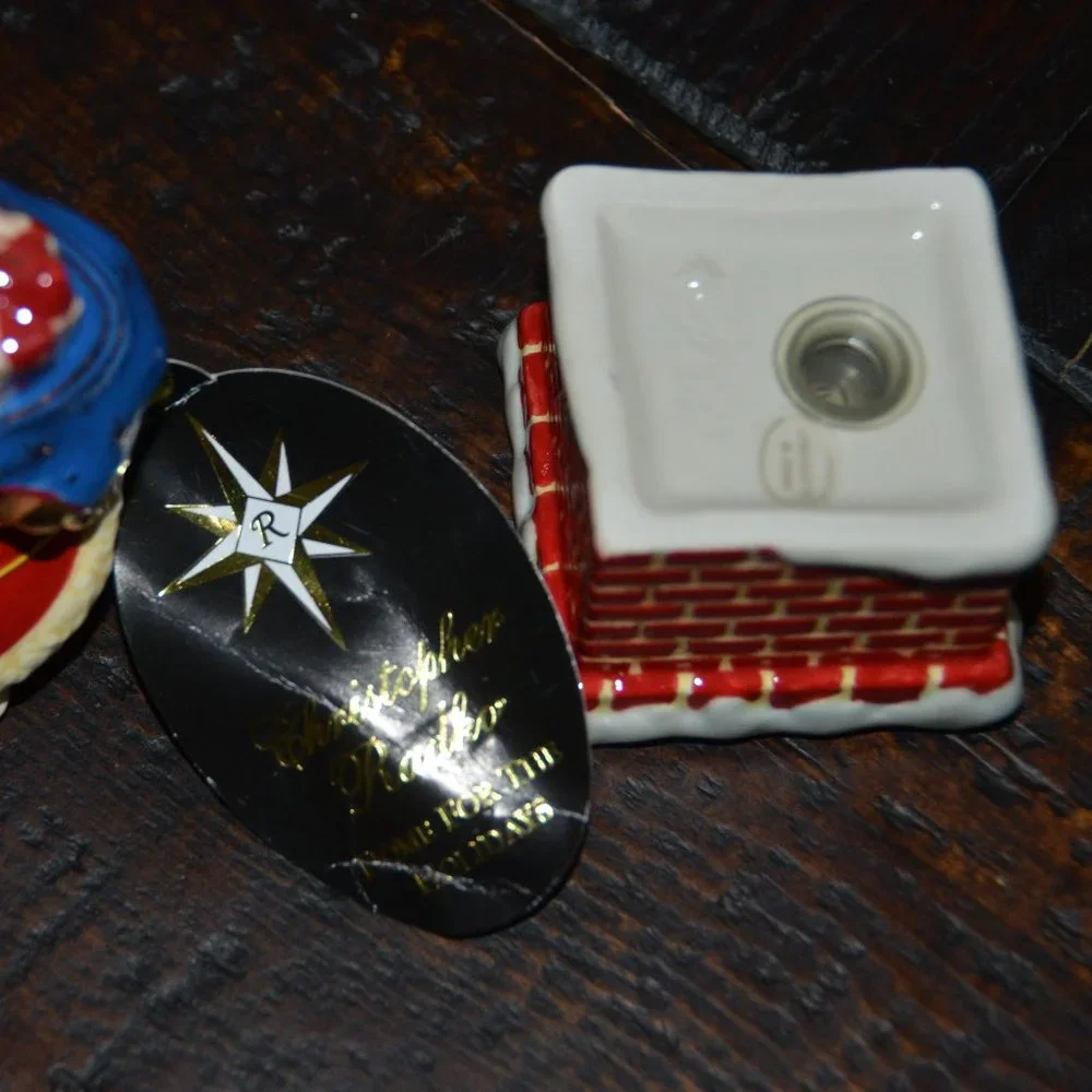 RARE CHRISTOPHER RADKO SANTA UP ON THE CHIMNEY CHRISTMAS SALT PEPPER SHAKER SET